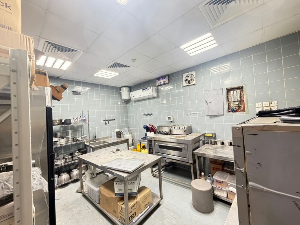 شراء اثاث مستعمل بجدة - نشتري المكيفات، غرف النوم والمطابخ